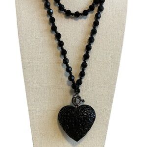 Vintage Cookie Lee Carved Heart Beaded Necklace Toggle Closure Black 34-38”L